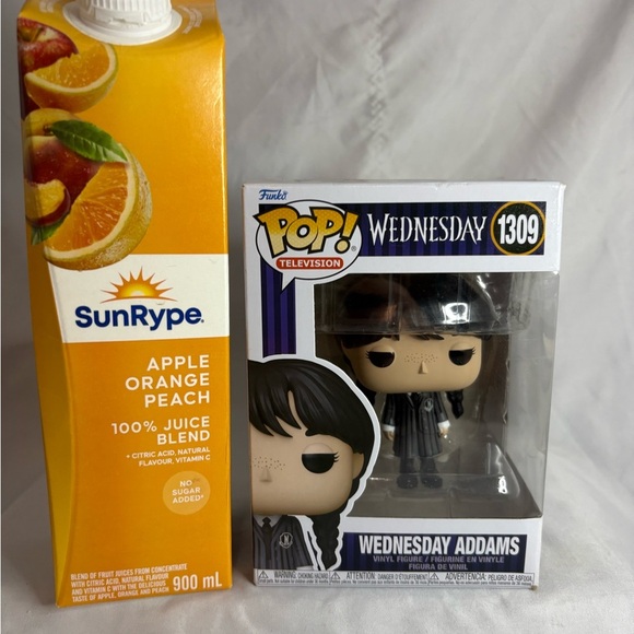 Wednesday Addams Pop television #1309 - Picture 1 of 4